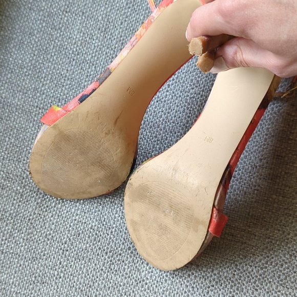 SOLD 👠 Steve Madden floral strappy heels - Picture 5 of 8